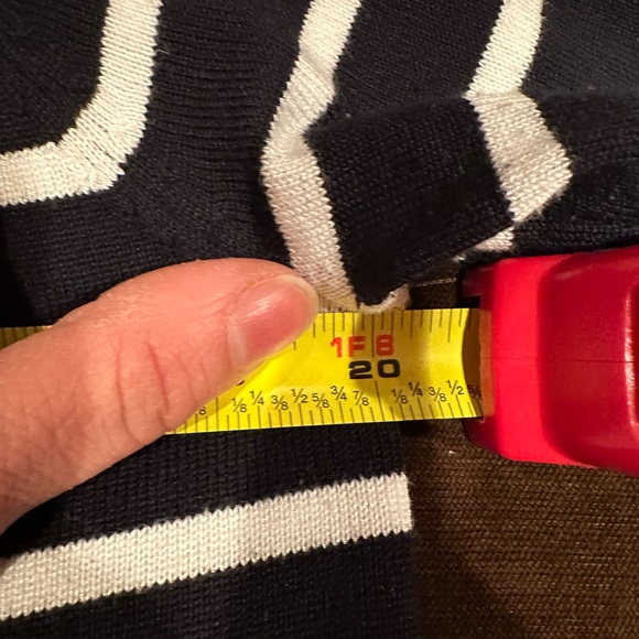 Grace Black & White Stripes Long Sleeves Perfect Fit Sweater SZ M In Good Cond - Picture 11 of 12